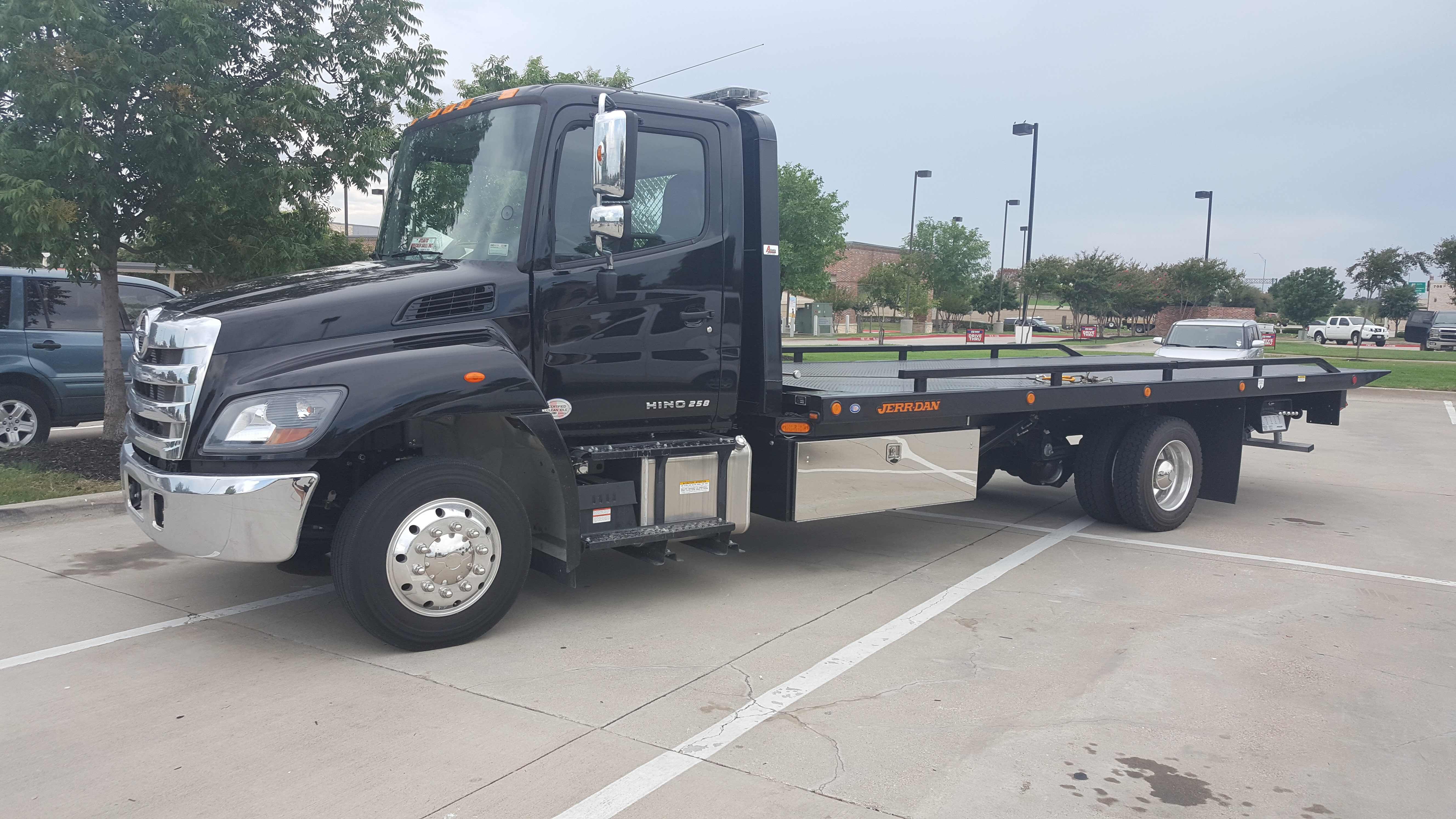 Lewisville Towing business image