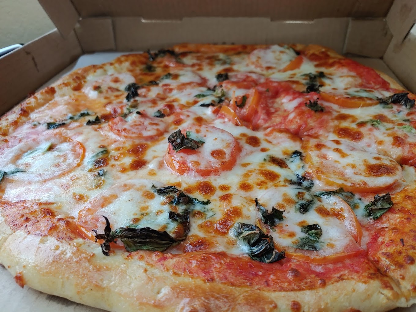 Gezziny's Famous Pizza business image